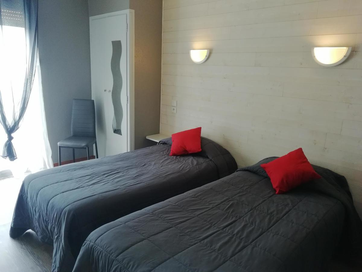 Hotel L'Oustalet Font-Romeu-Odeillo-Via Luaran gambar