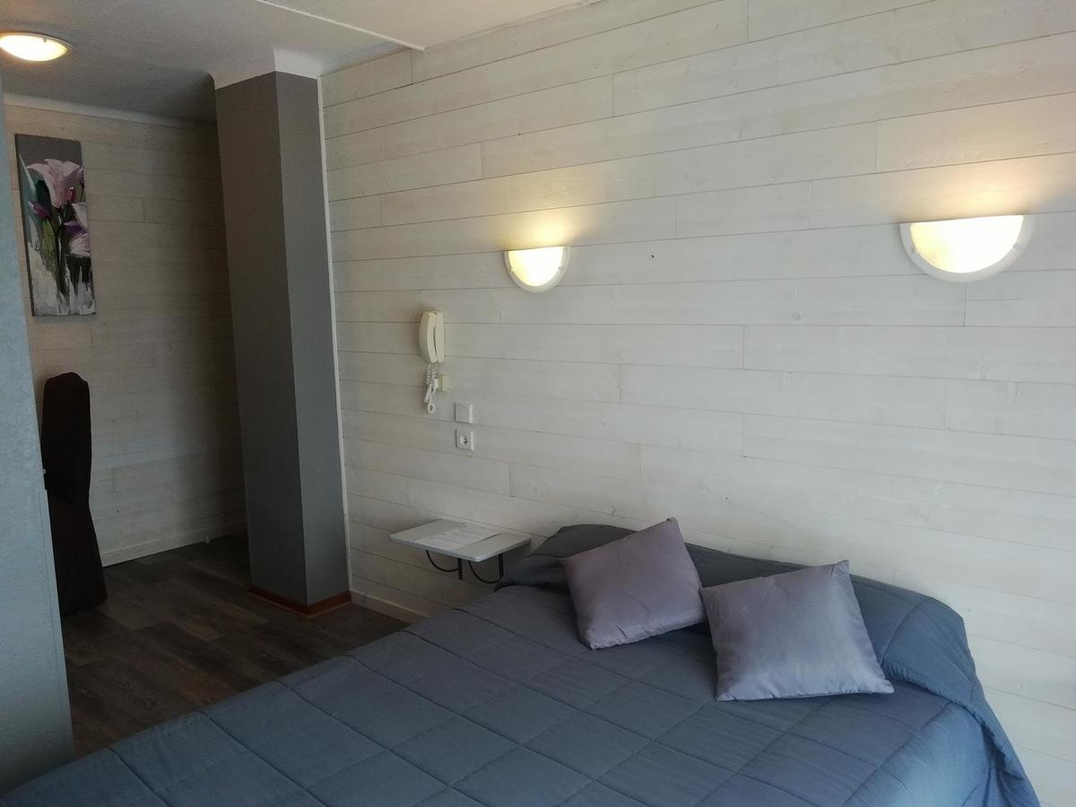 Hotel L'Oustalet Font-Romeu-Odeillo-Via Luaran gambar