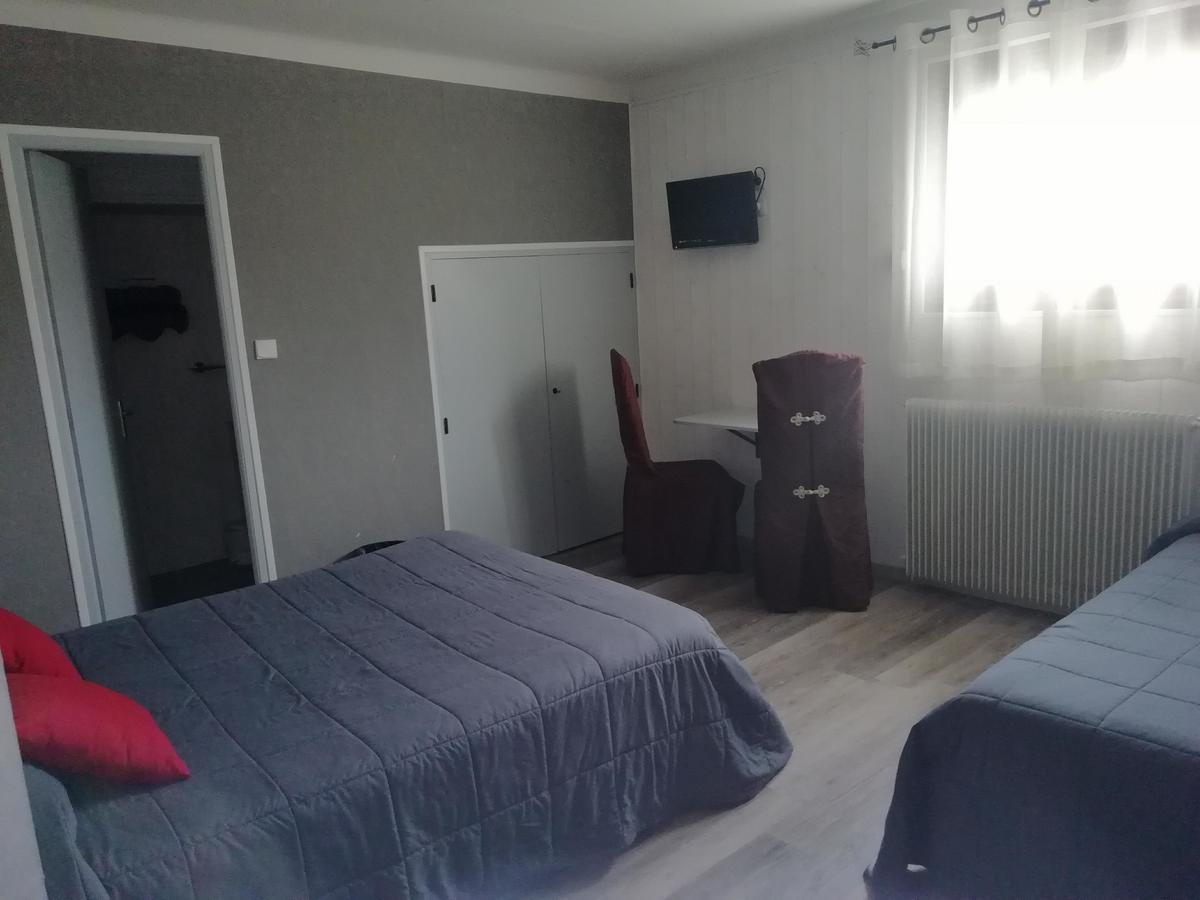 Hotel L'Oustalet Font-Romeu-Odeillo-Via Luaran gambar