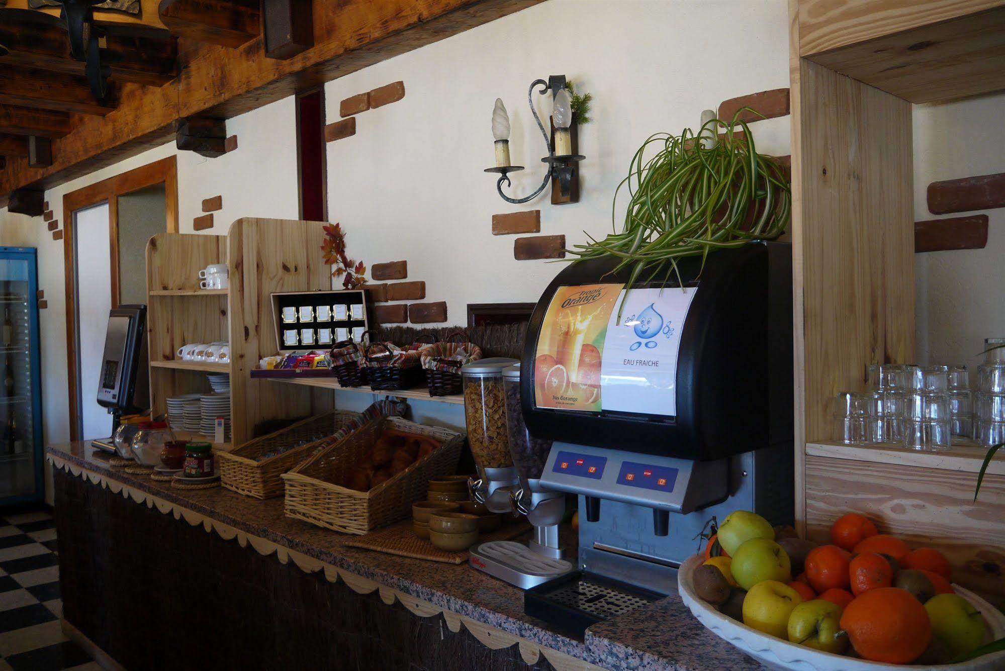 Hotel L'Oustalet Font-Romeu-Odeillo-Via Luaran gambar
