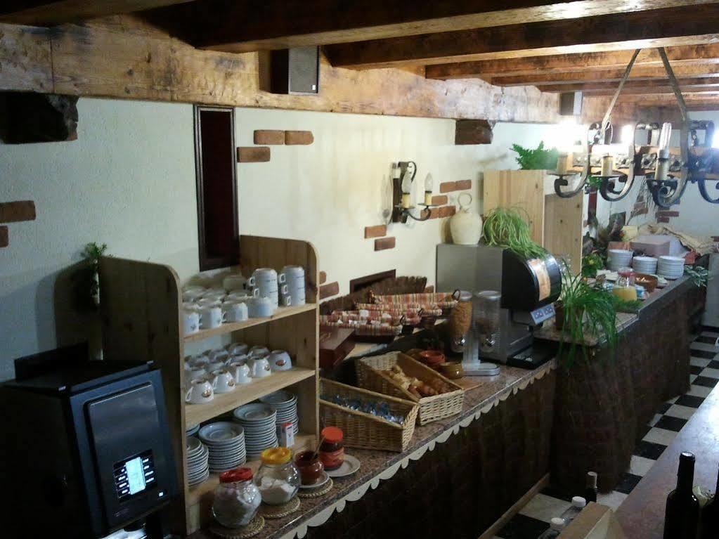 Hotel L'Oustalet Font-Romeu-Odeillo-Via Luaran gambar
