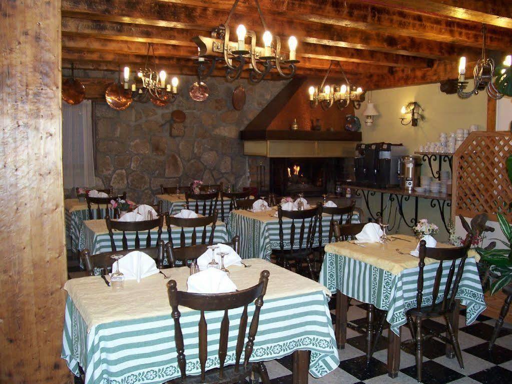 Hotel L'Oustalet Font-Romeu-Odeillo-Via Luaran gambar